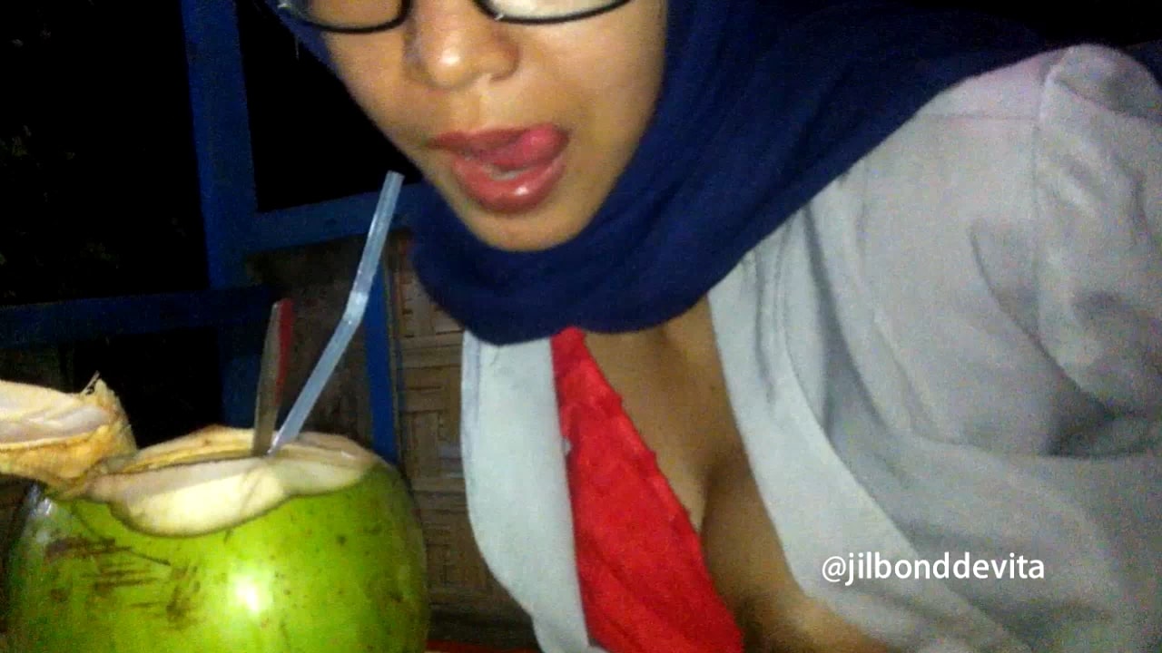 Blowjob Sampai Ngompol | INDO18.COM